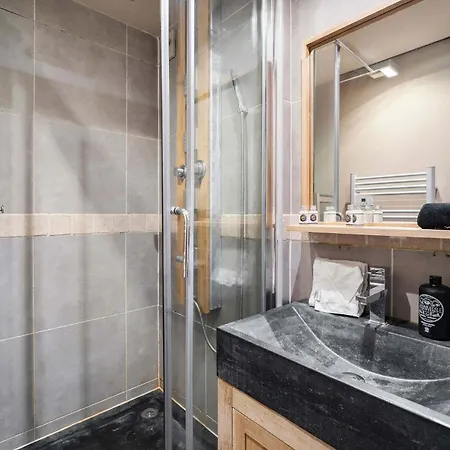 Bright Alpine Flat With Mountain Views - Le Serac Daire *