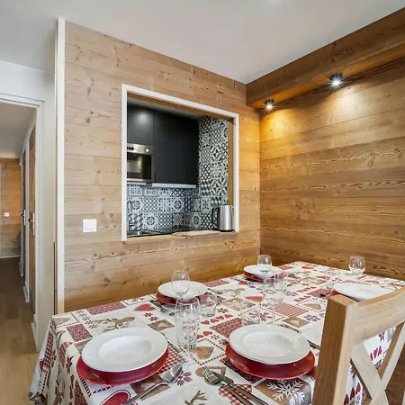 In And Out Bright Alpine Flat With Mountain Views Val Thorens