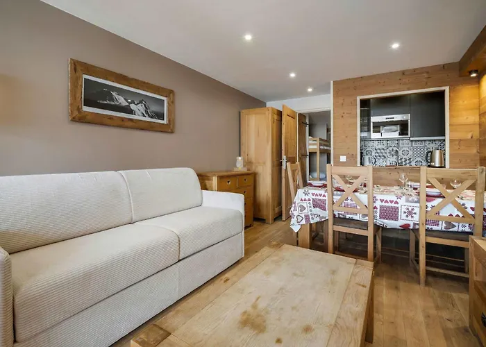 In And Out Bright Alpine Flat With Mountain Views